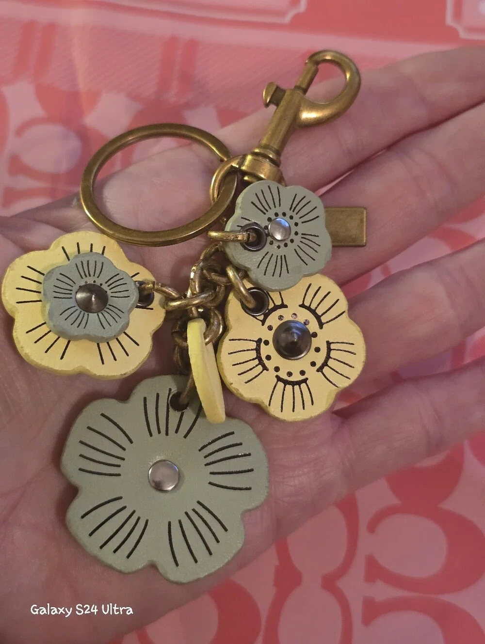 Flower Bag Charm/ Keychain NEW